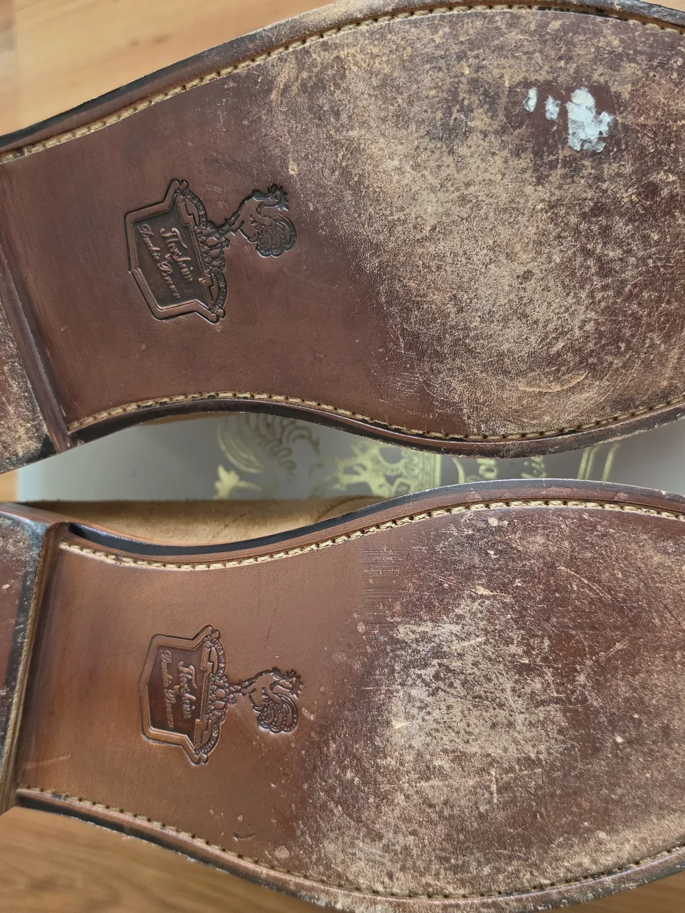 Florsheim Men's Suede Chukka Boots in Light Brown